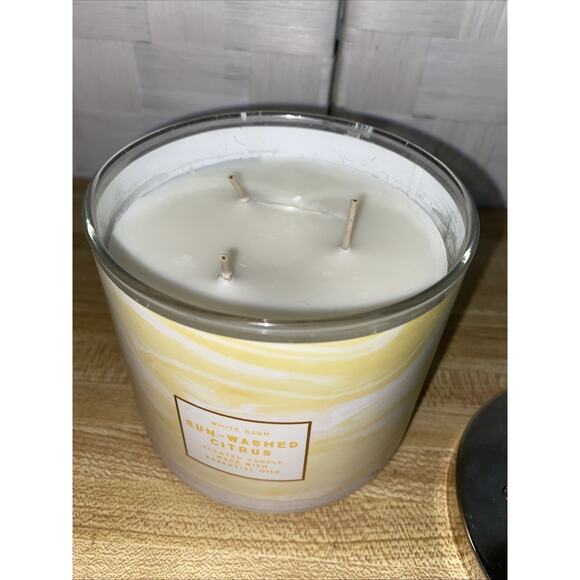Bath Body Works 3- Wick Soy Blend Candle Sun Washed Citrus - Picture 2 of 4